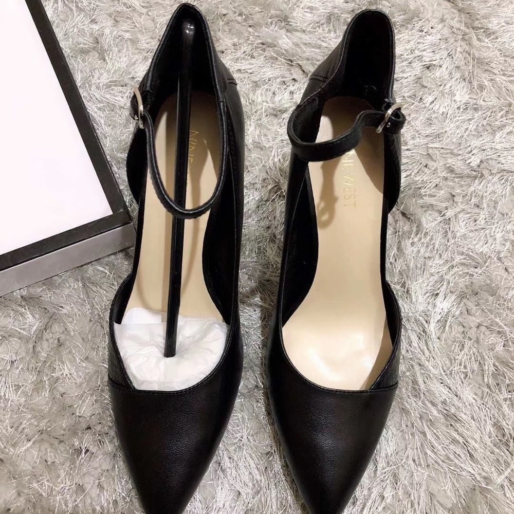 Brand new Nine West high heels size 7